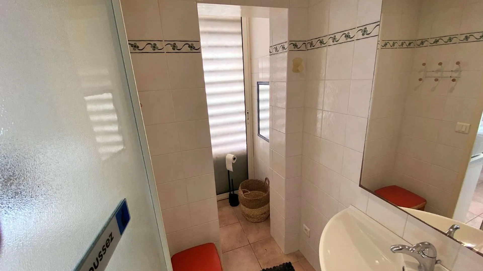 Bel Appartement Avec Jardin A Seulement 50 M De La Plage Et De Sanary.Climatisation Six-Fours-les-Plages